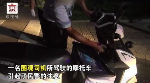 扫黄吃瓜群众,吃瓜群众热议背后的社会现象